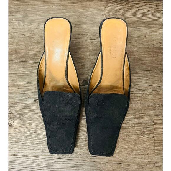 Authentic, Vintage Black Gucci Fabric mule.
Square Toe. GG Logo 8B - Picture 1 of 5